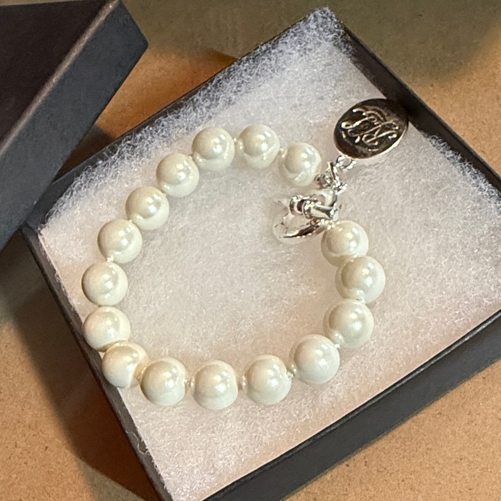 Elegant White Pearl Bracelet✨🎁
